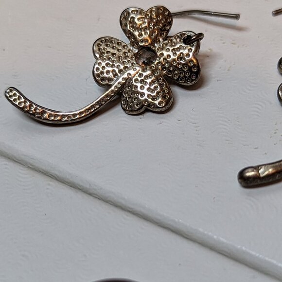 Lot Bundle of 2 Pairs of Earrings One Hoops and flower Pierced Post Cute Fun - Picture 5 of 9